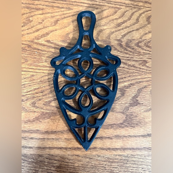 Vintage 1960s Cast Iron Trivet EMIG T-53 - Picture 2 of 7